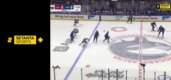 Хоккей. NHL. Ванкувер Кэнакс - Колорадо Эвелэнч.