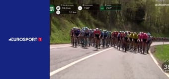 Велоспорт. Гонка Льеж-Бастонь-Льеж в Бельгии. Велоспорт. Гонка Льеж-Бастонь-Льеж в Бельгии.