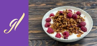 ДОМАШНЯ ГРАНОЛА З РОДЗИНКАМИ ТА СУБЛІМОВАНИМИ ЯГОДАМИ