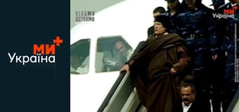 Белыми нитками.