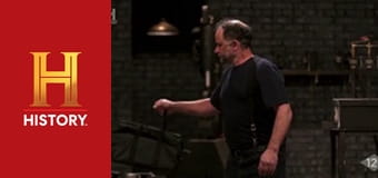 Между молотом и наковальней, 9 сезон, 22 эп. Большой размер: меч Большого Пьера.