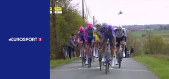 Велоспорт. Гонка "В полях Фландрии: из Мидделкерке в Вевельгем" в Бельгии.