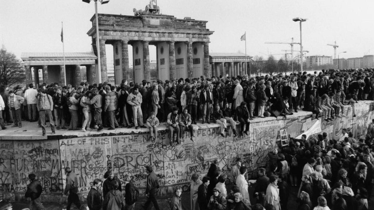 Зворотний відлік: Будівництво та падіння Берлінської стіни