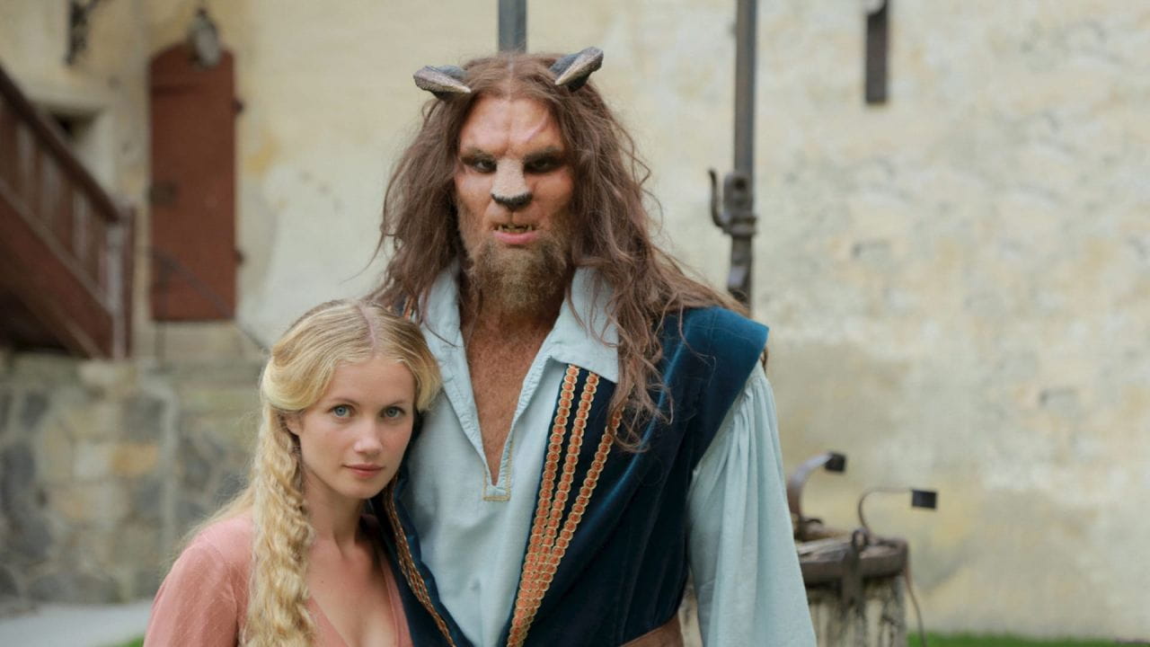 Die Schöne und das Biest - SWEET.TV Die Schöne und das Biest watch online