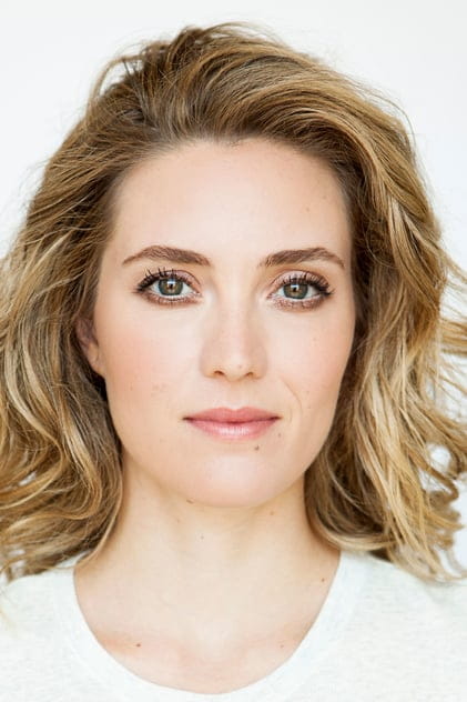 Evelyne Brochu - Actor Films with the actor Evelyne Brochu