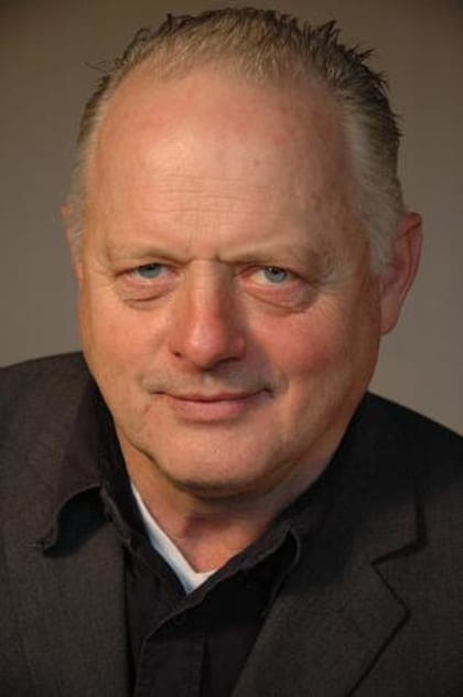Robert Pugh - Actor Films with the actor Robert Pugh