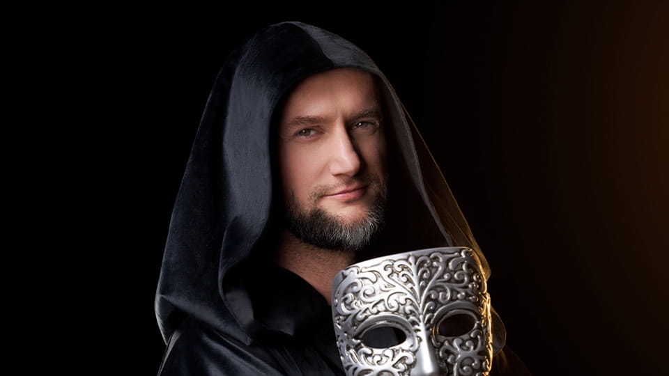 Gledajte The Traitors onlajn