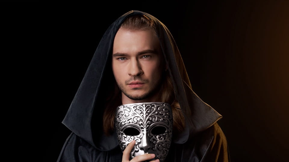 Ara The Traitors online