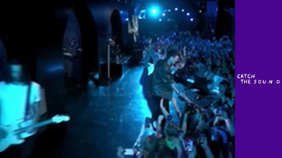 Сенси - концерт в метро