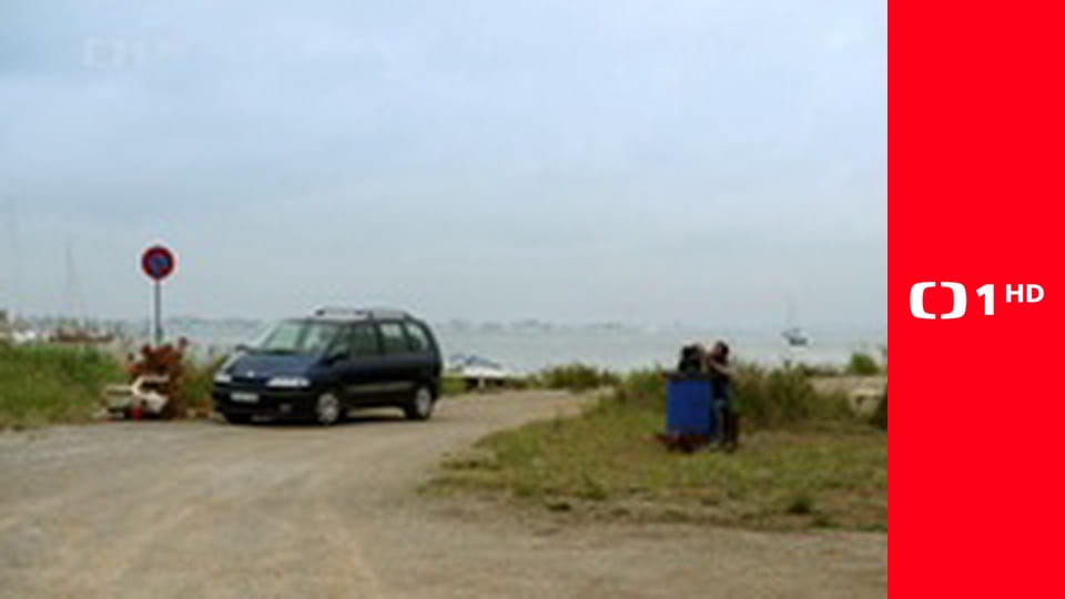 Inspektorka Candice Renoirováb - Lepší je žít v nadbytku nežli třít bídu s nouzí