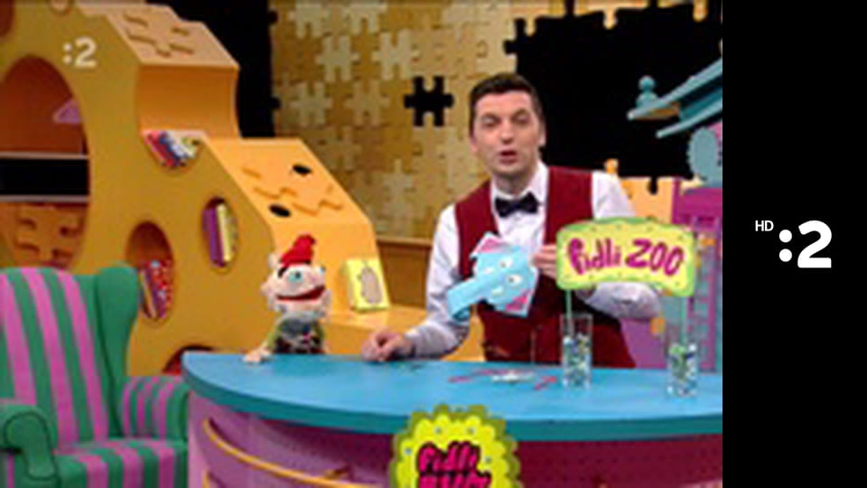 Rodinka líšok a jazvecov E16 - Bratské puto