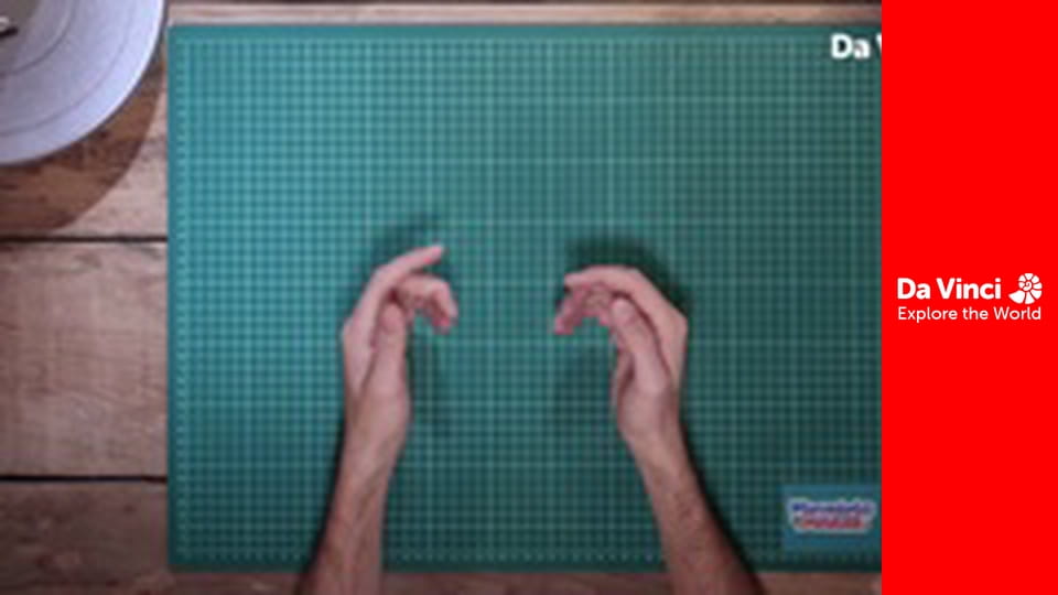 Дивовижні поробки - Картонний телевізор