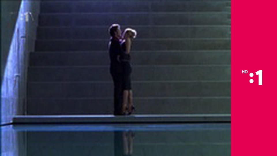 Kriminálka Kolín E12 - Modročervená smrť