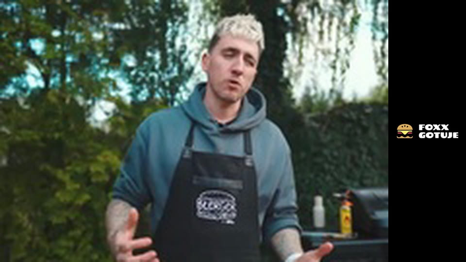 BURGER Z DYMEM NA WYPASIE - Smoked Burger