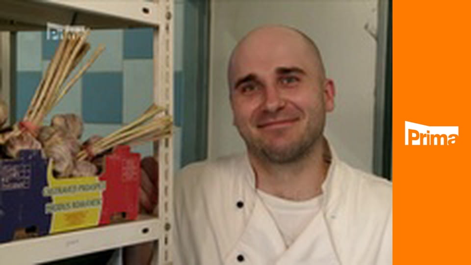 Policie v akci - Tak trochu jiná šikana / Zloděj v domě / Napadli bezdomovce i služební vozidlo