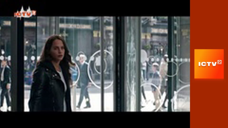 Х/ф "Розкрадачка гробниць: Лара Крофт".