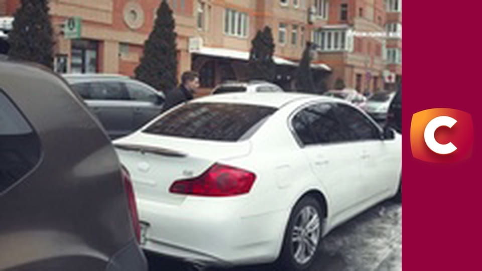 "Сліпа". Гроші на вітер.