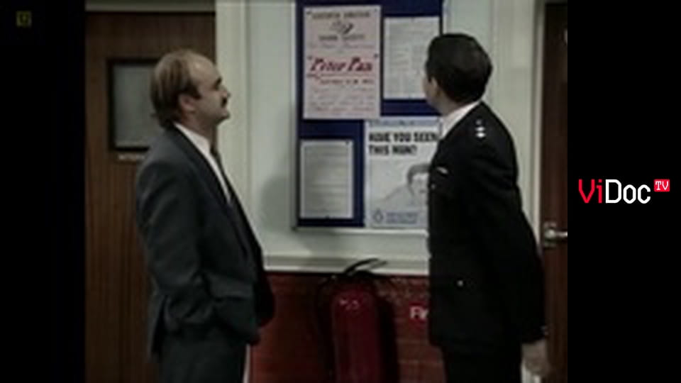 Cienka niebieska linia E7 - Nadchodzą święta