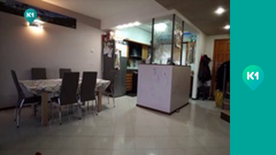 "Інший світ".