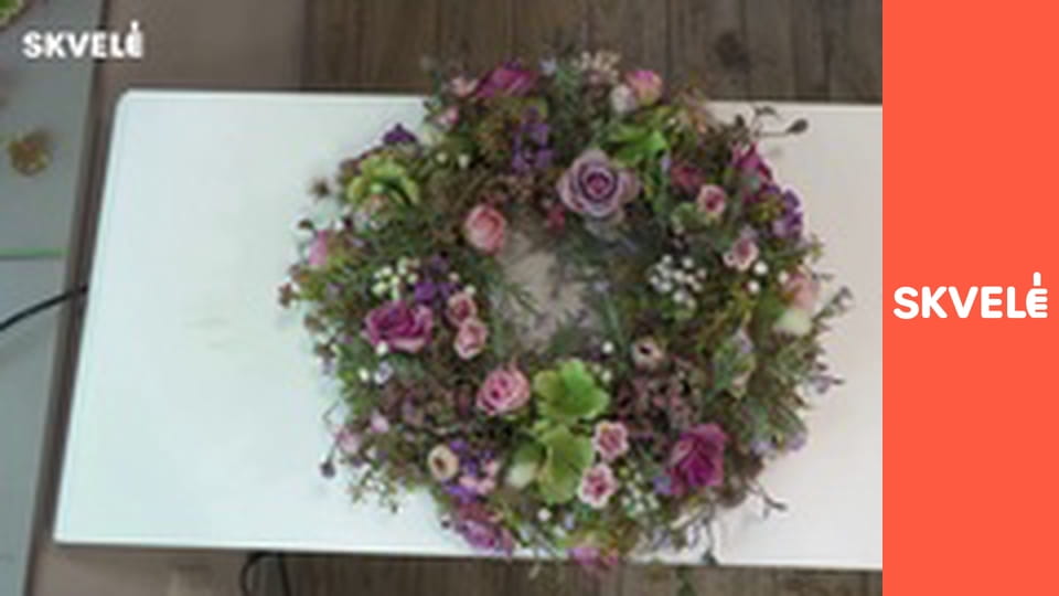 V Rukách vyrobené - Aranžovanie romantického venca