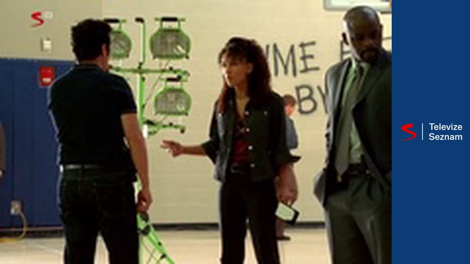 Vražedná čísla S5E10 - Kamarádi na oko