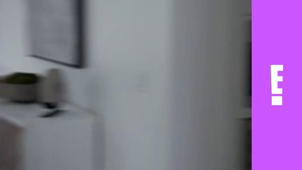 Keeping Up with the Kardashians S17E1 - Birthdays and Bad News – Part 1