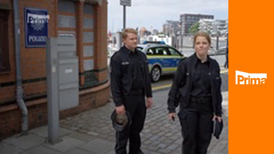 Policie Hamburk S15E10 - Malá projížďka kolem přístavu
