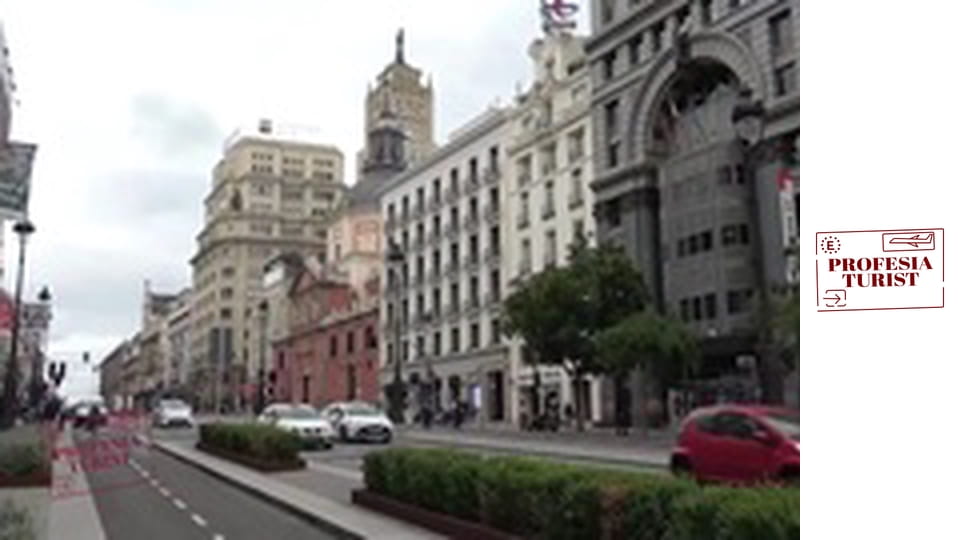 Разходка в Мадрид І купихме малък самолет