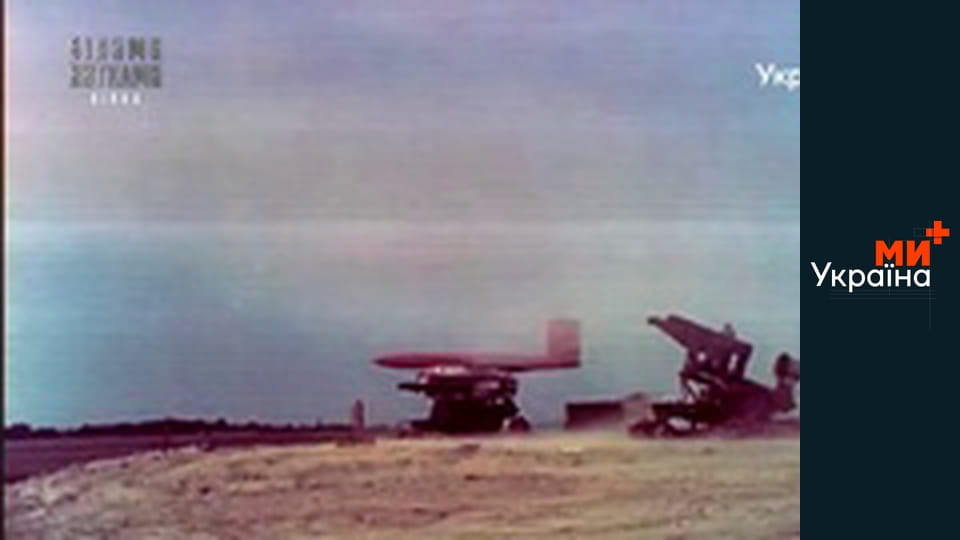 Білими нитками. Світ.