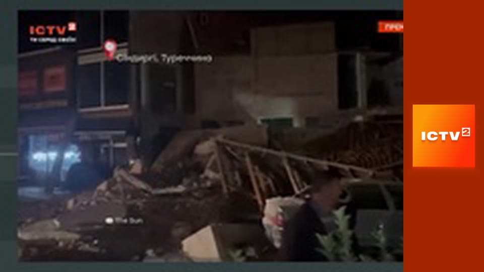 Ранок у великому місті.