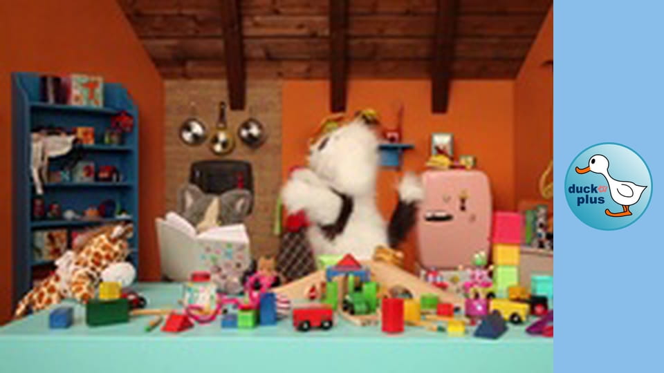 Margo and Felix - Before going to bed, don't forget to pack up!