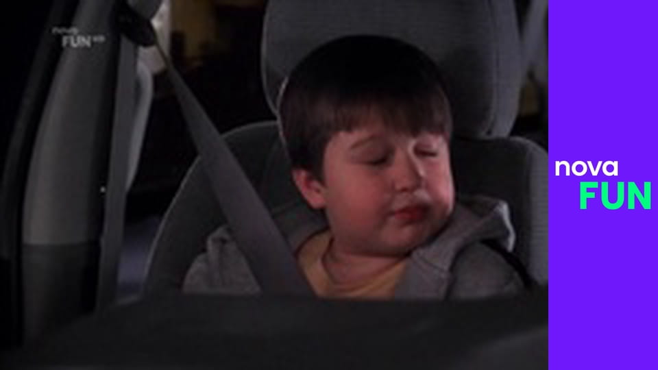 Dva a půl chlapa S1E18 - Stará kámoška v novým vohozu