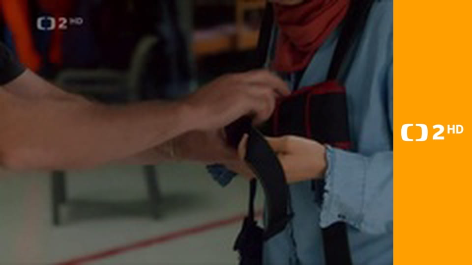 Evropa dnes - Jedinou hranicí je nebe – odvážné seskoky padákem