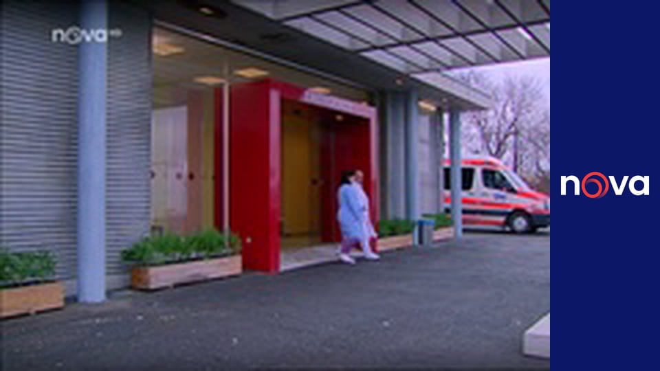 Ordinace v růžové zahradě 2 S2E532 - Skleněná past