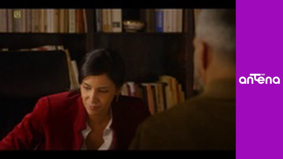 Morderstwa w Paryżu S10E1 - Podwójna gra