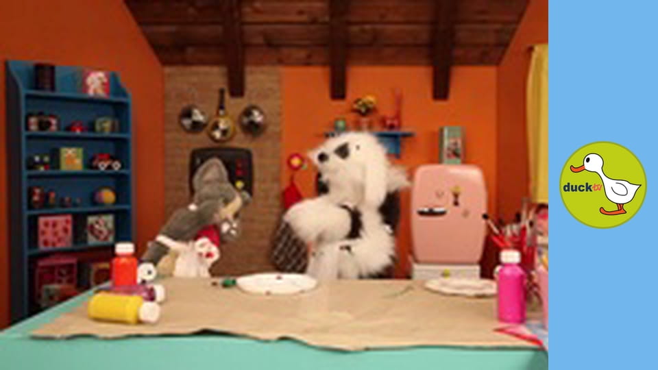 Margo and Felix - Decorating is fun!