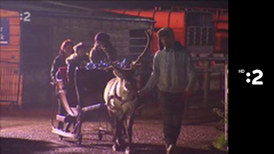 Zázračný miniateliér E97 - Kŕmidlo pre malých operencov