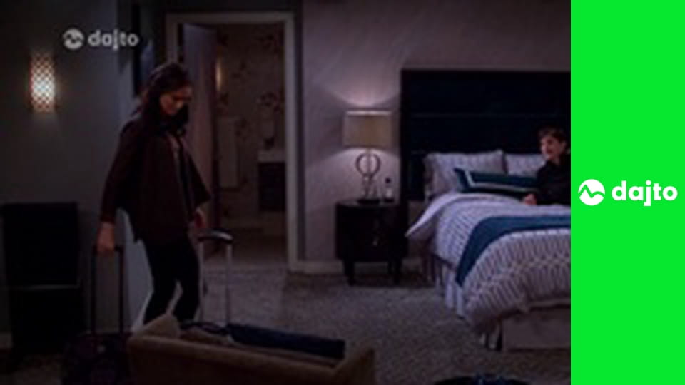 Mladý Sheldon S1E7 - Bôčik, vúdú a tajný závod