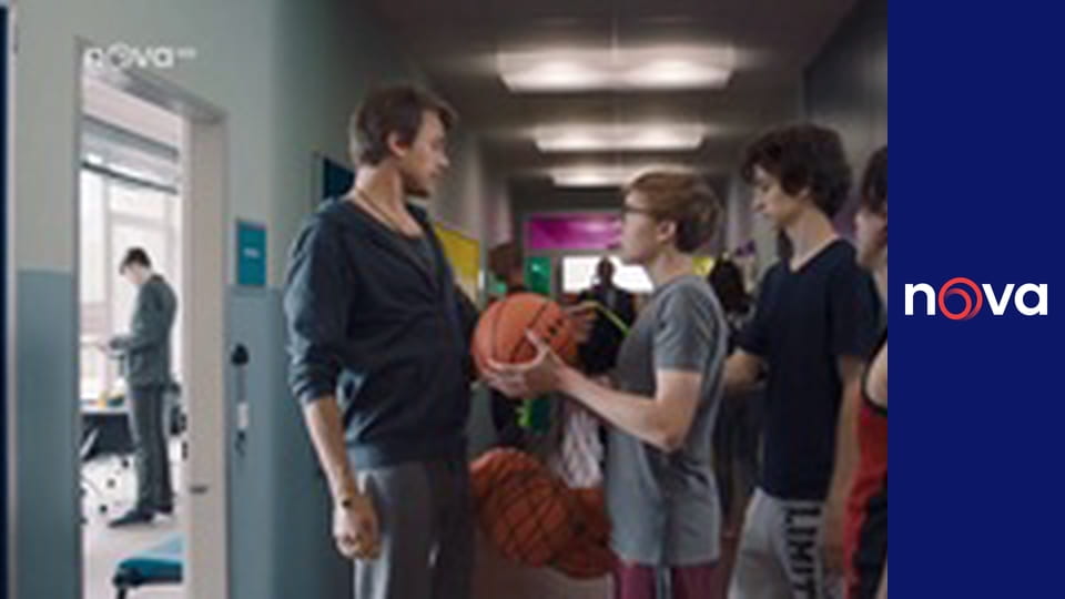 Pán profesor S1E1 - Náhradník