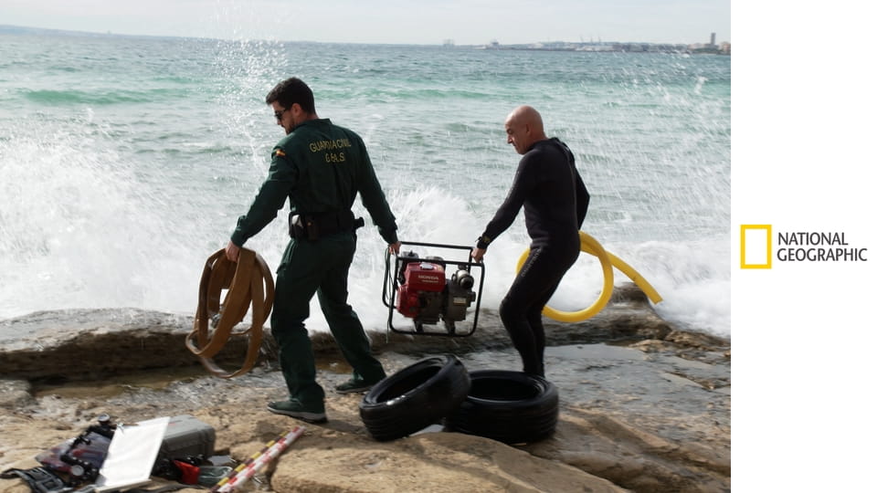 Охрана границ Испании S1E8 - Обыск и изъятие