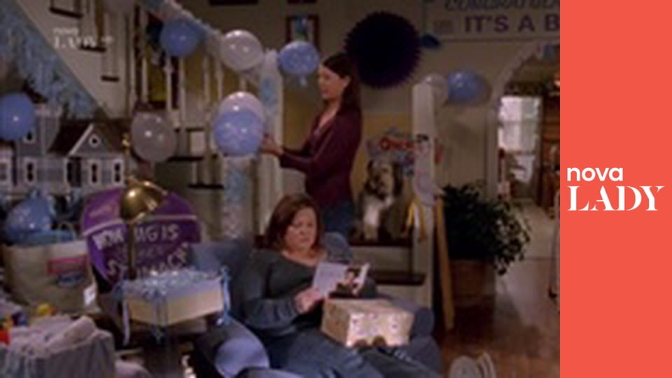Gilmorova děvčata S7E16 - Buď má Lorelai Gilmorová