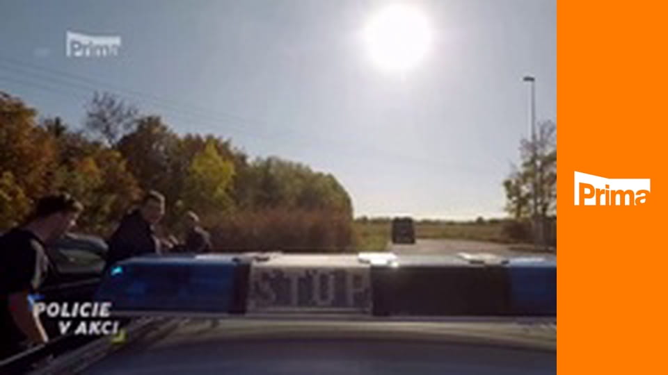 Policie v akci - Sázka s koloběžkou / Agresivní dcera / Požár v chatařské oblasti