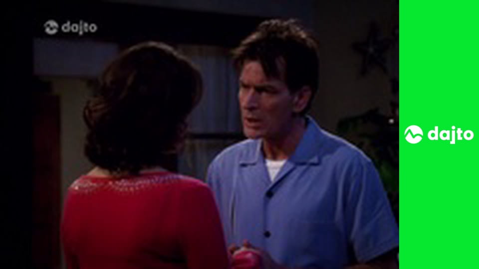 Dva a pol chlapa S8E16 - Ten prekliaty kňaz