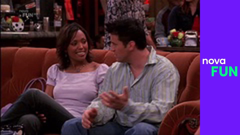 Přátelé S9E22 - Dárce