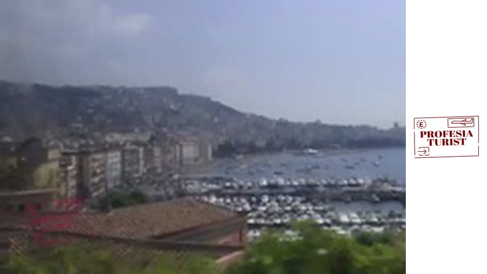 Неапол - от престъпност до романтика