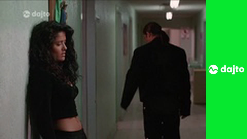 Dva a pol chlapa S11E2 - Myslím, že som spal s Lucille Ballovou