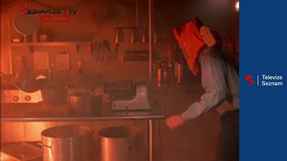 JAG S7E18 - Pocta hrdinovi