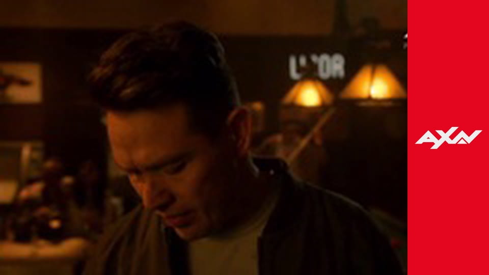 Lucifer S5E12 - Daniel Espinoza: nahý a vyděšený