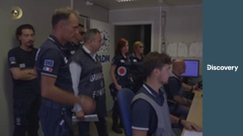 Hraniční kontrola: Itálie S1E8