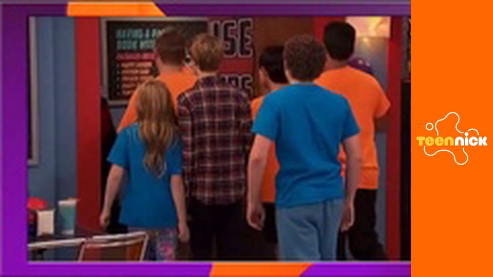 V, mint Viktória S1E5 - Tori, a zombi